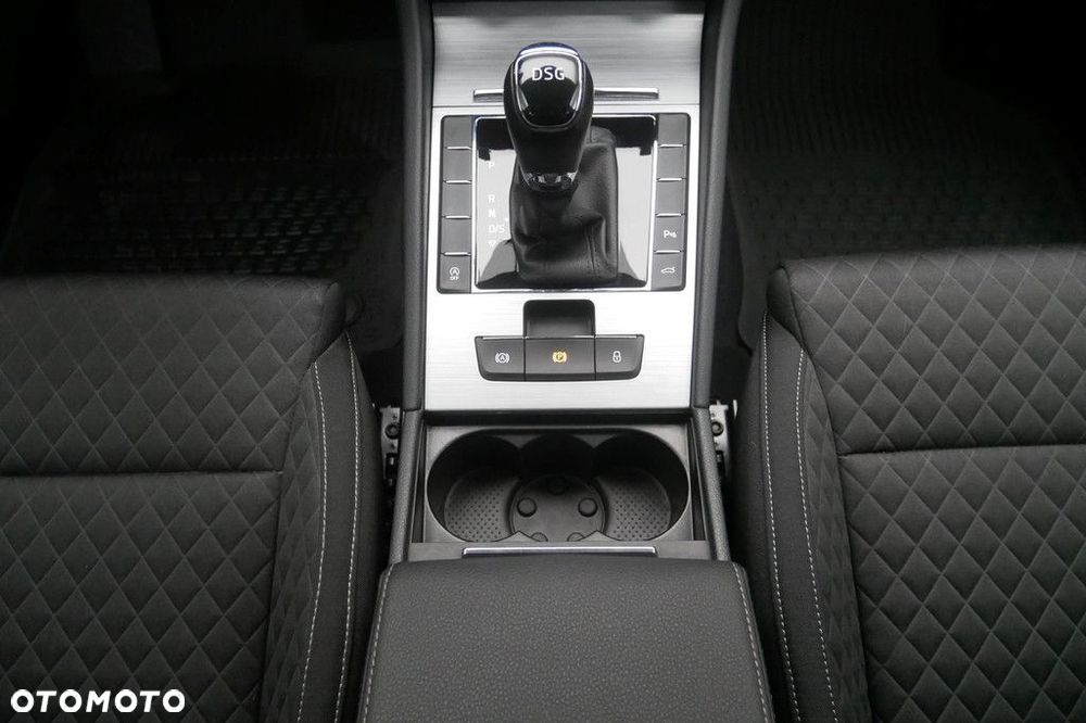 Skoda Superb 1.5 TSI Ambition DSG - 11