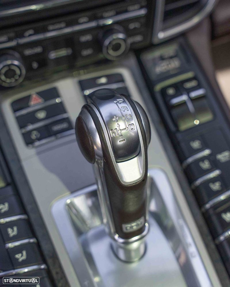 Porsche Panamera 4S PDK - 39