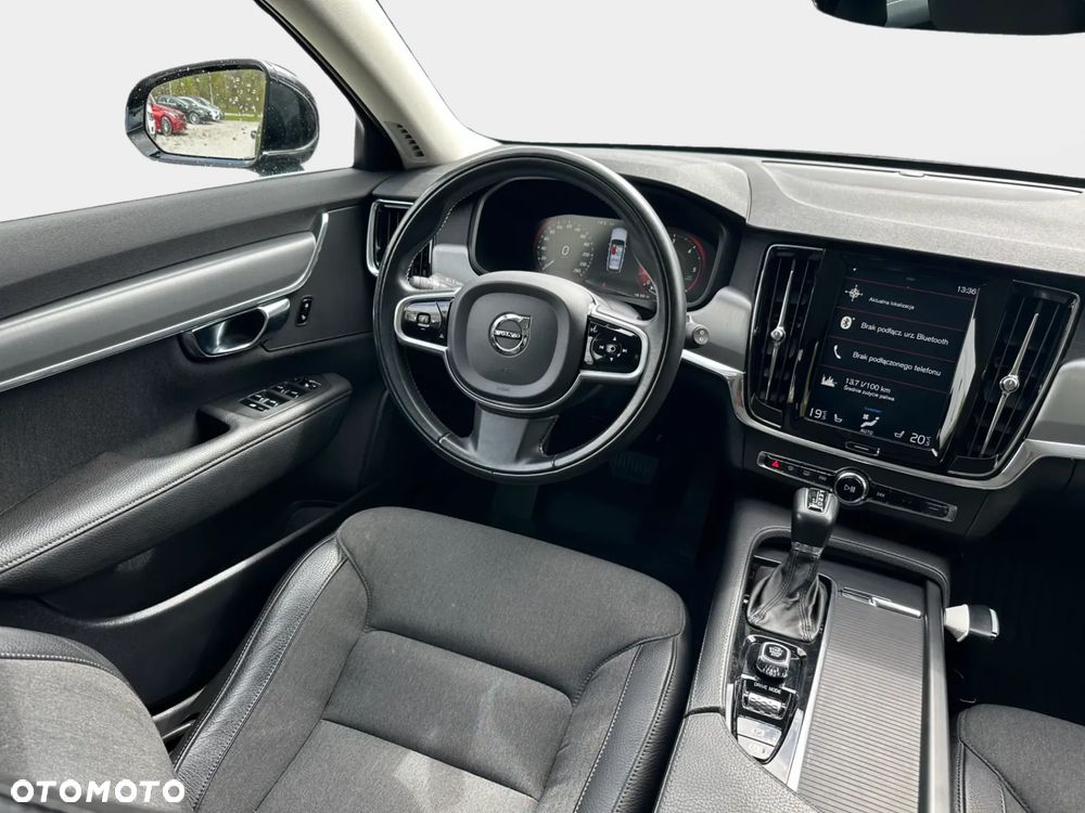 Volvo V90 D4 Momentum - 9