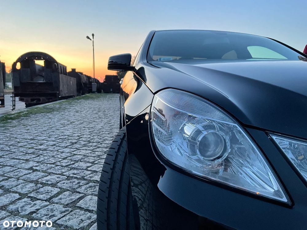 Mercedes-Benz Klasa E 220 CDI DPF BlueEFFICIENCY Automatik Elegance - 3