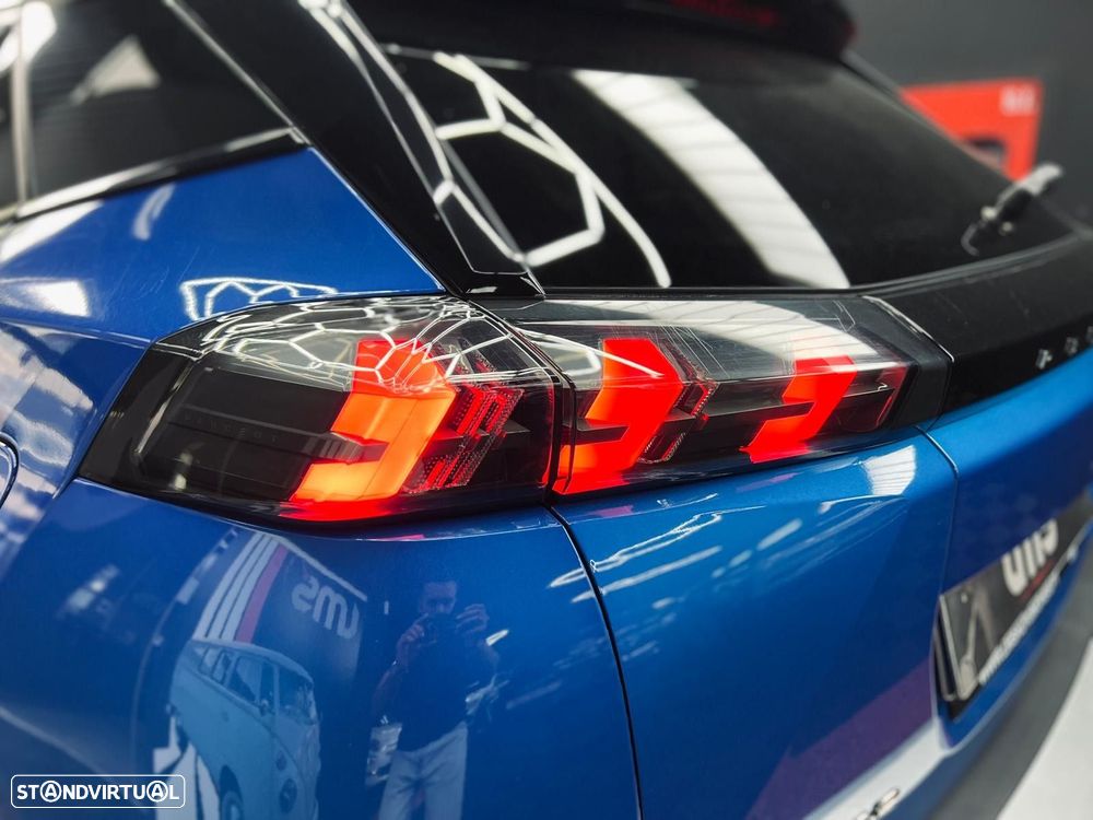 Peugeot e-2008 50 kWh GT - 15