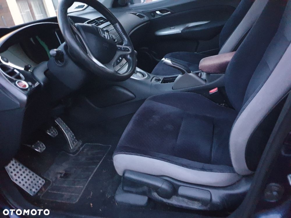 HONDA CIVIC - 1,8 - 2008r - na części - wyrejestrowany - 5