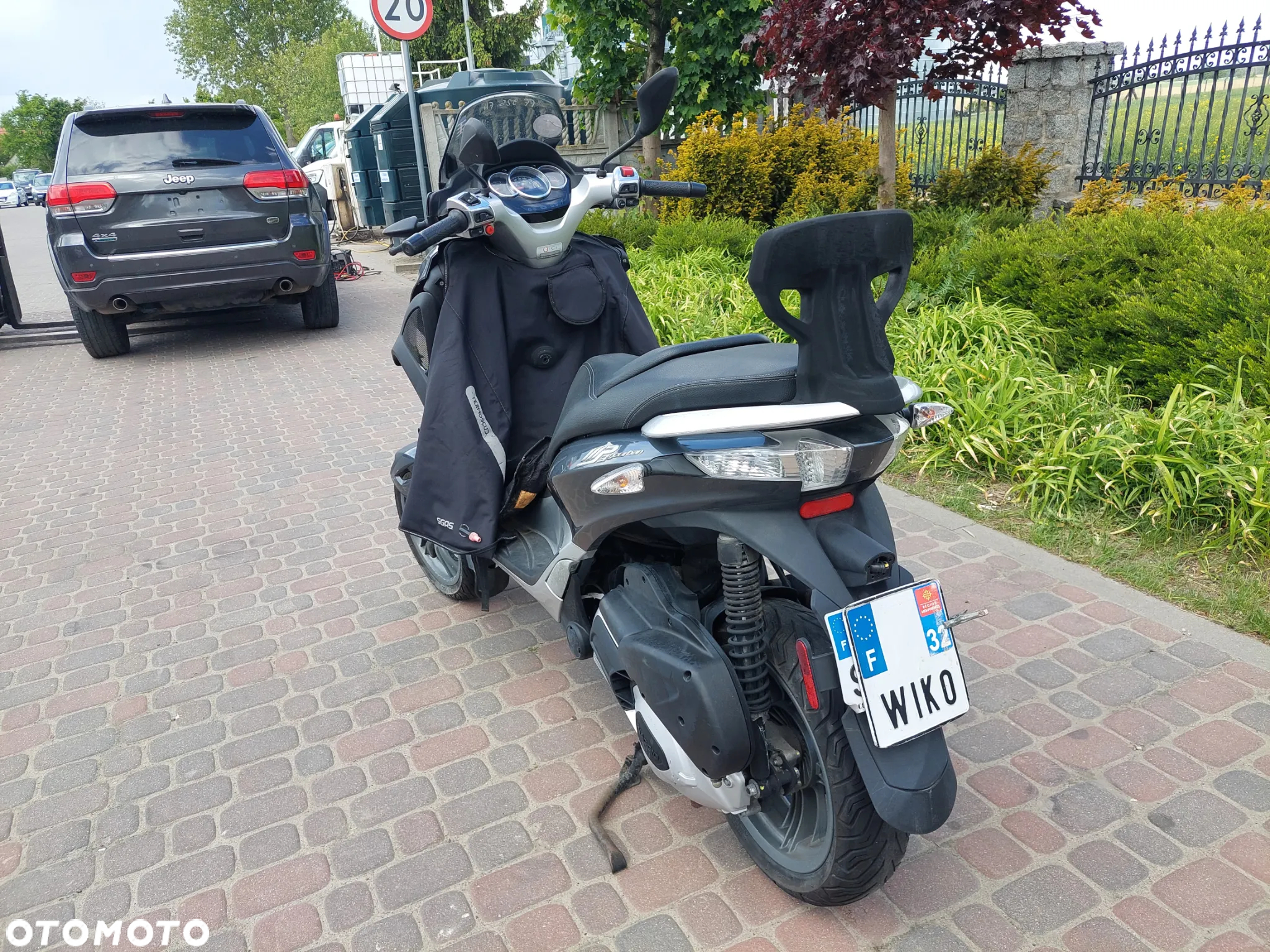 Piaggio MP-3 - 5