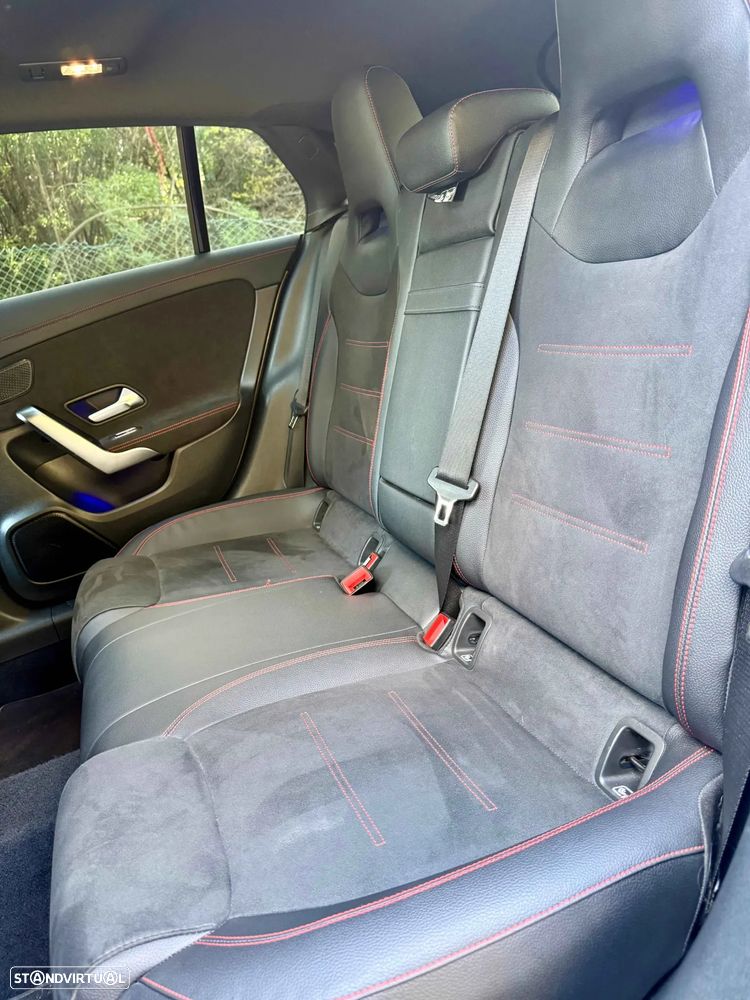 Mercedes-Benz CLA 180 d Shooting Brake AMG Line - 15