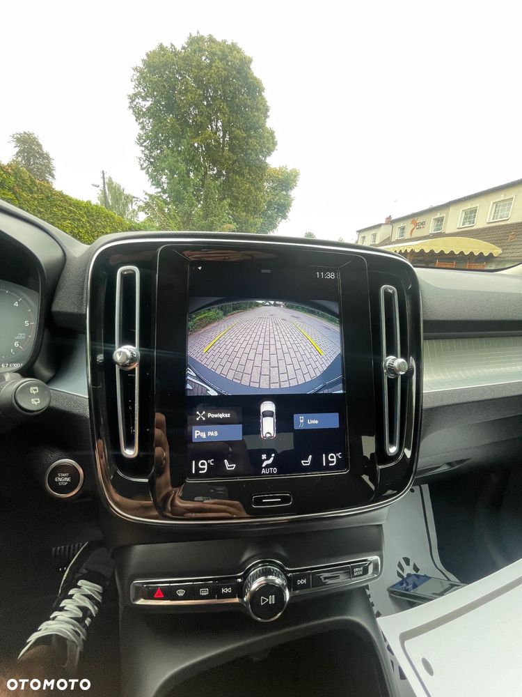 Volvo XC 40 D3 Momentum Pro - 9