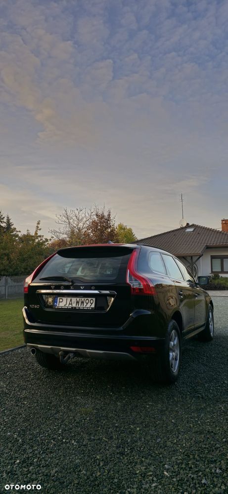Volvo XC 60 D3 Drive-E Momentum - 1
