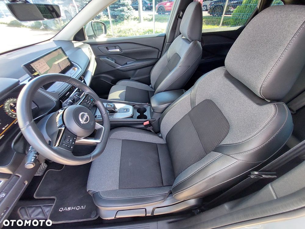 Nissan Qashqai 1.3 DIG-T mHEV N-Connecta Xtronic - 11