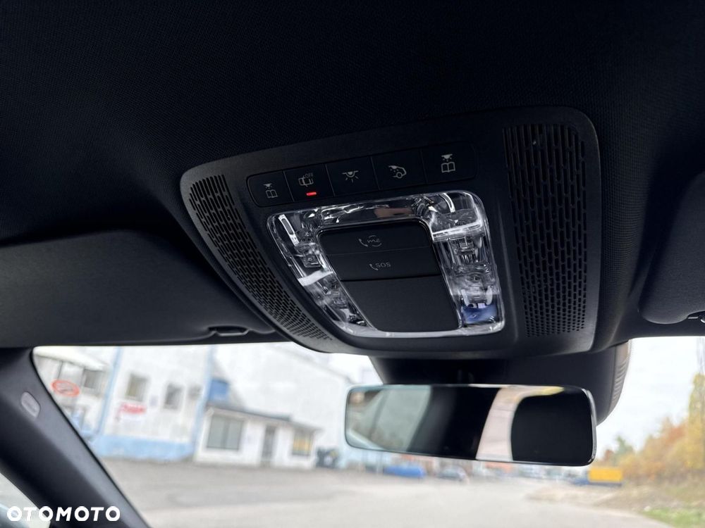 Mercedes-Benz CLA - 27