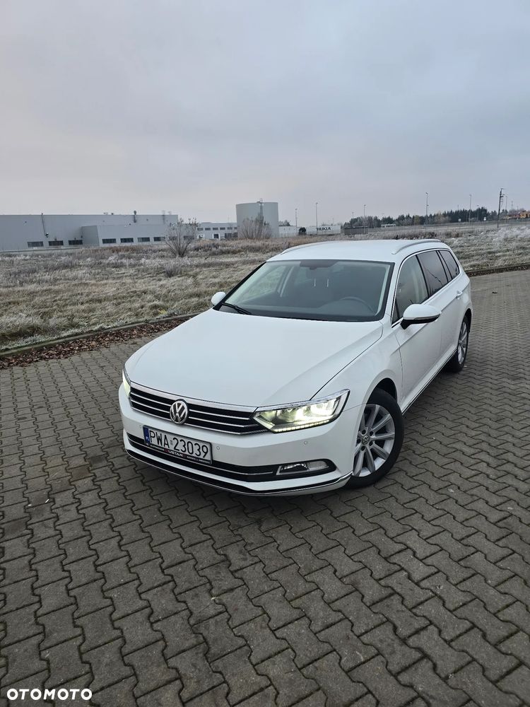 Volkswagen Passat - 1