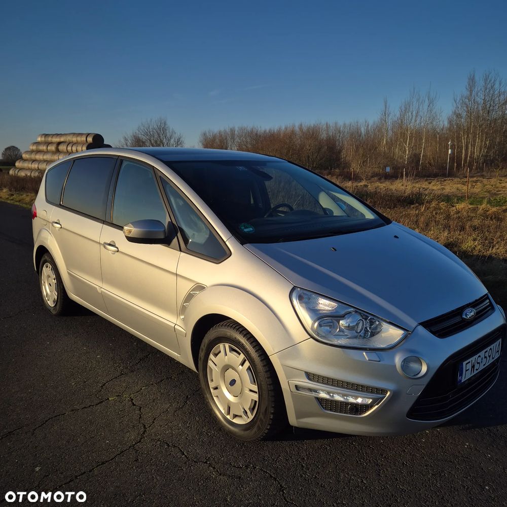 Ford S-Max - 12