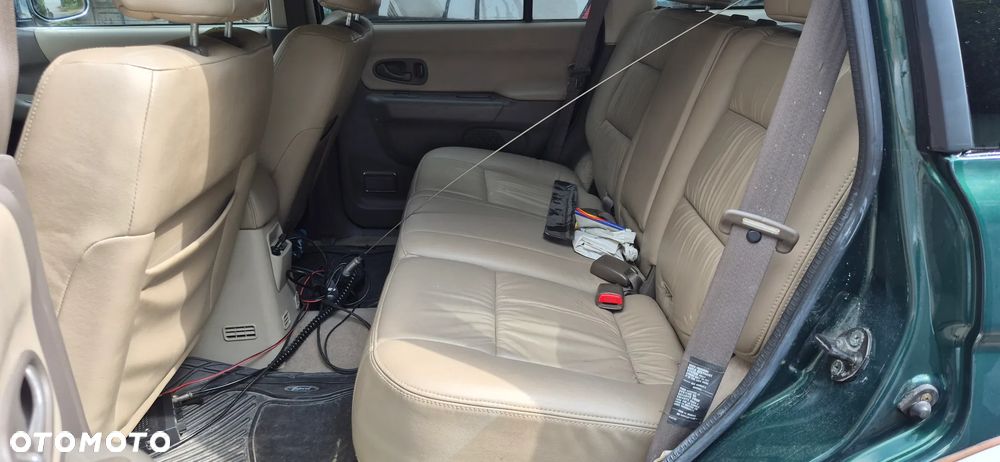 Mitsubishi Pajero - 8