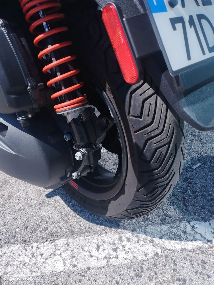 Piaggio MP3 400 hpe Sport - Carta B - 12