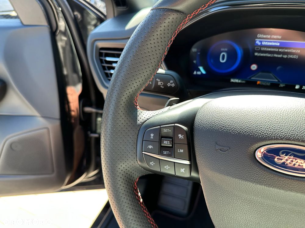 Ford Focus SW - 11