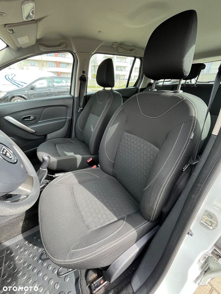 Dacia Logan 1.2 16V Laureate - 26