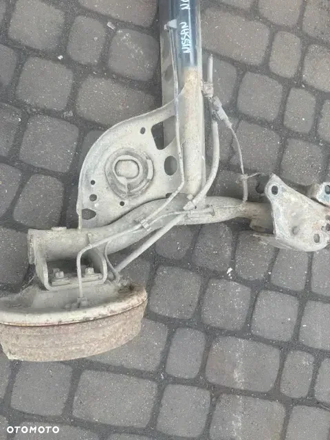 BELKA TYLNEGO ZAWIESZENIA NISSAN NOTE HB 09-13 - 2