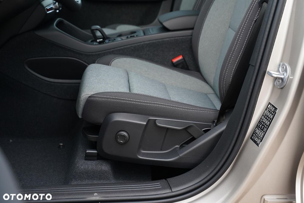 Volvo XC 40 B3 Core - 12