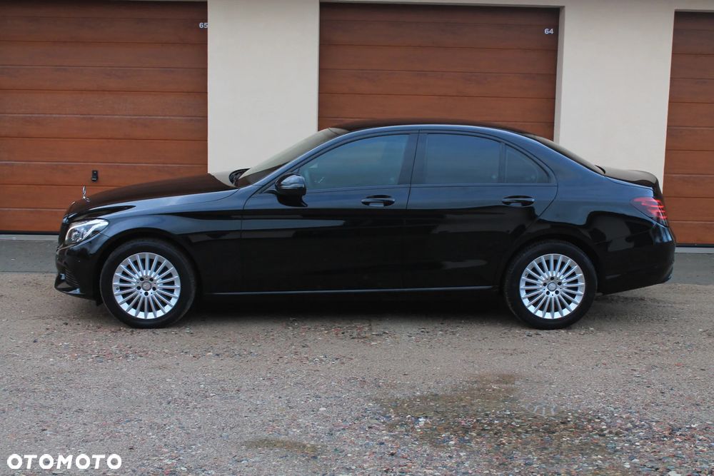 Mercedes-Benz Klasa C 200 4-Matic 9G-TRONIC - 11