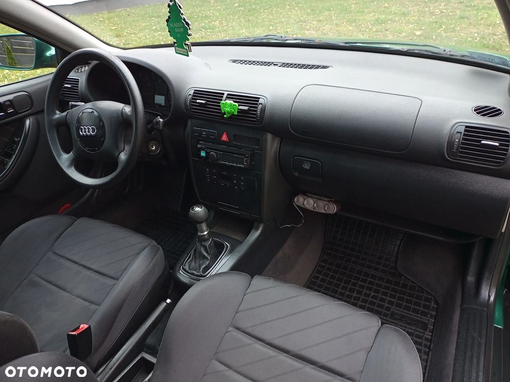 Audi A3 3-drzwiowe 1.6 Ambiente - 14