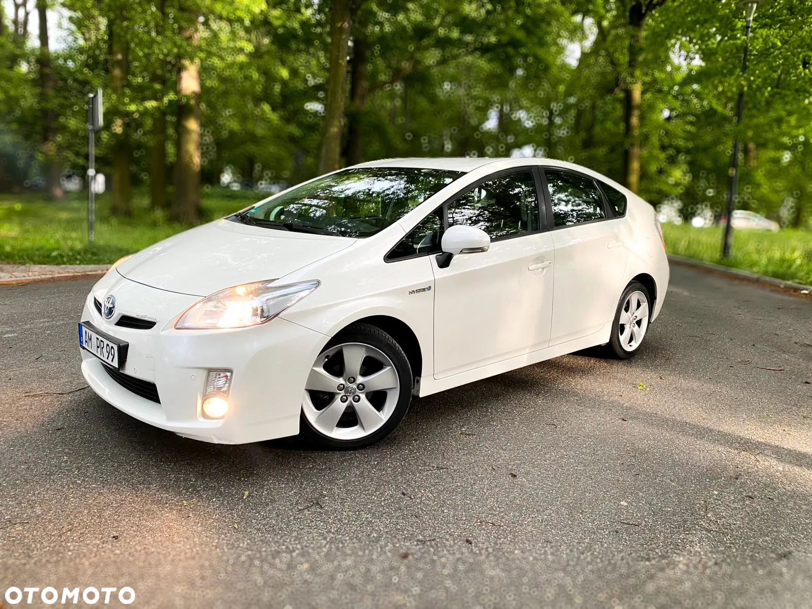 Toyota Prius (Hybrid) Executive - 4