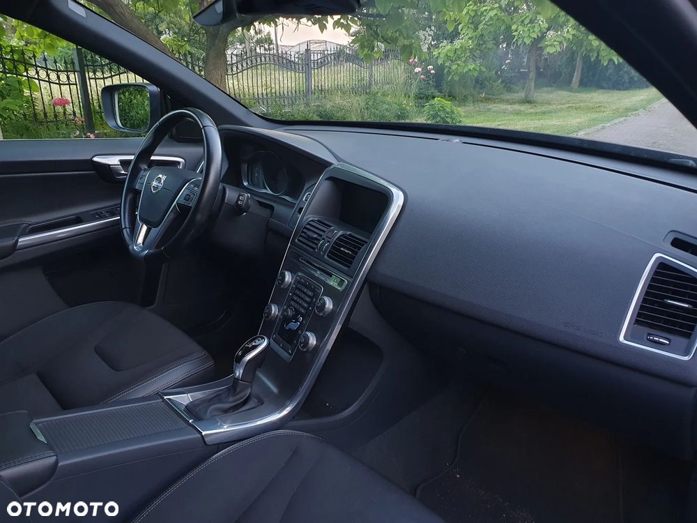 Volvo XC 60 D3 Geartronic Momentum - 10
