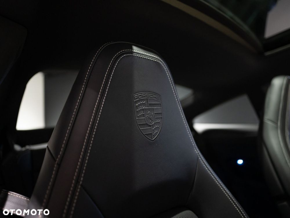 Porsche 911 Carrera - 37