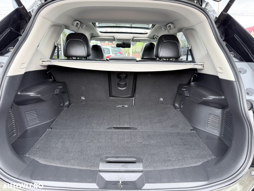 Nissan X-Trail 2.0 dCi ALL-MODE 4x4i Xtronic Tekna - 17