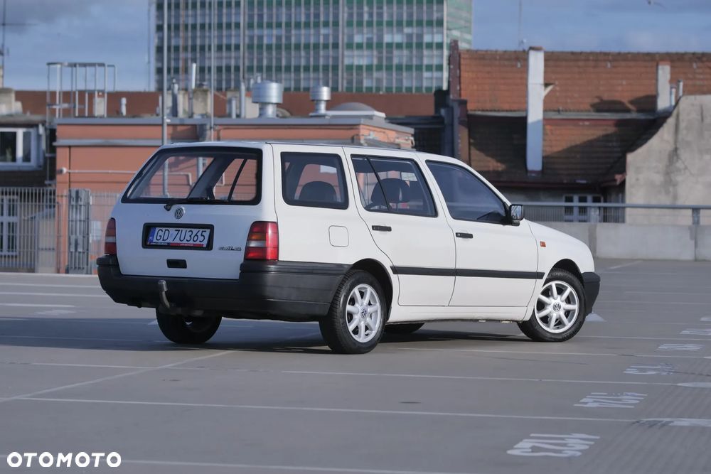 Volkswagen Golf 1.4 CL - 3