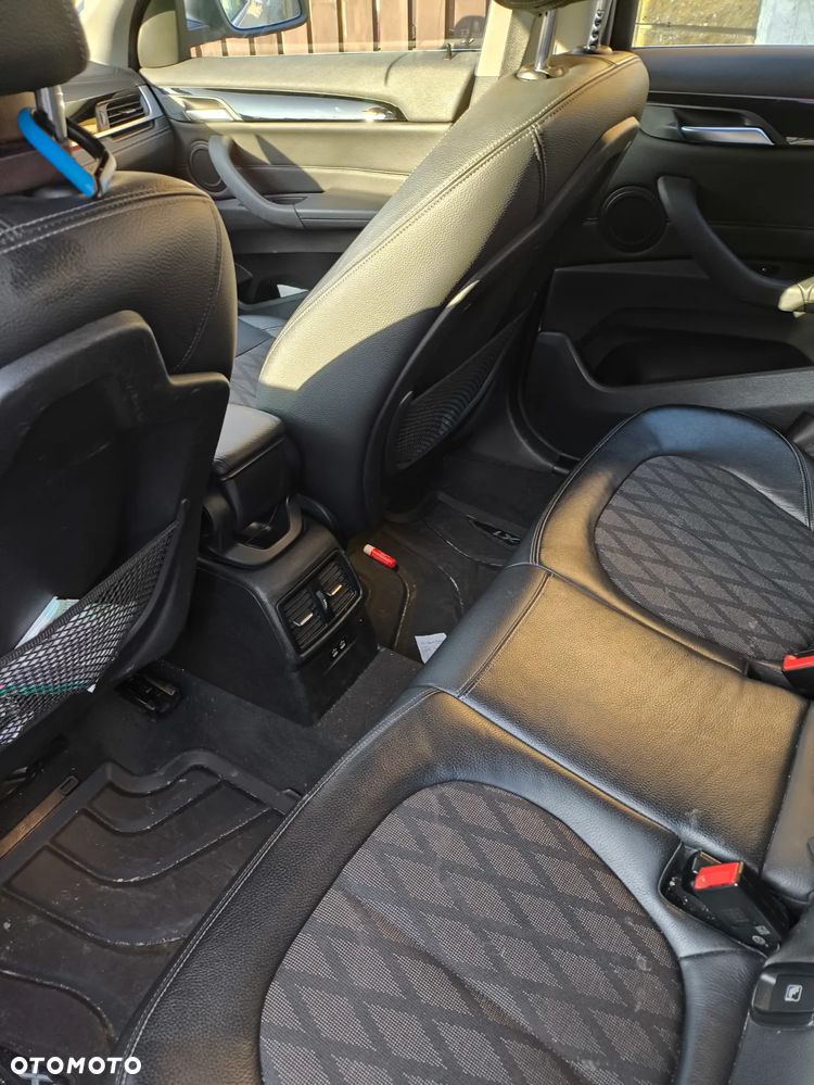 BMW X1 sDrive18i - 9