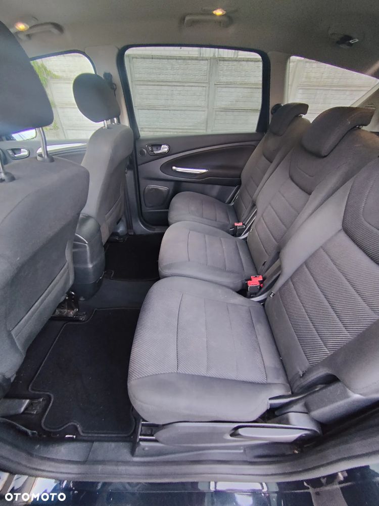 Ford S-Max - 8