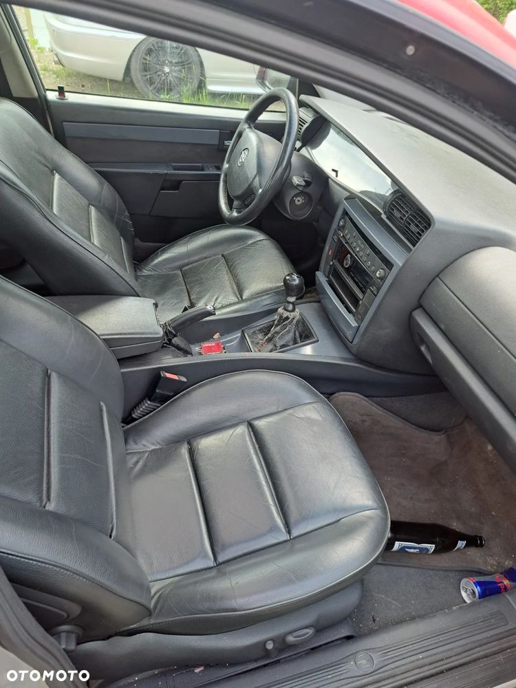 Opel Omega 2.2 Elegance - 5