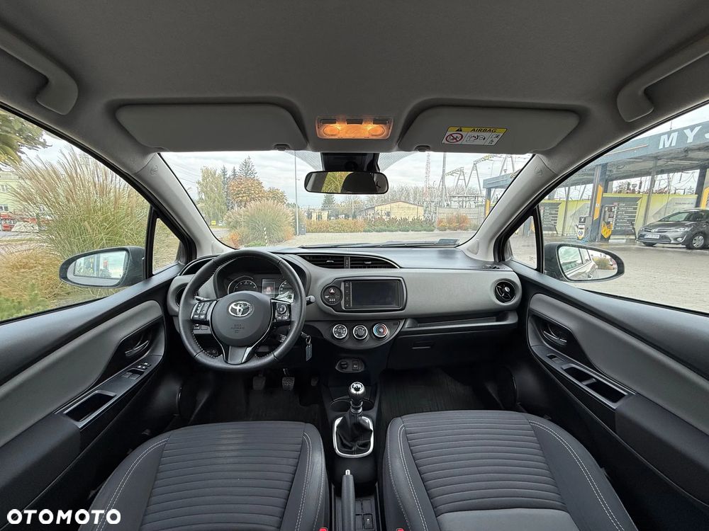Toyota Yaris - 10