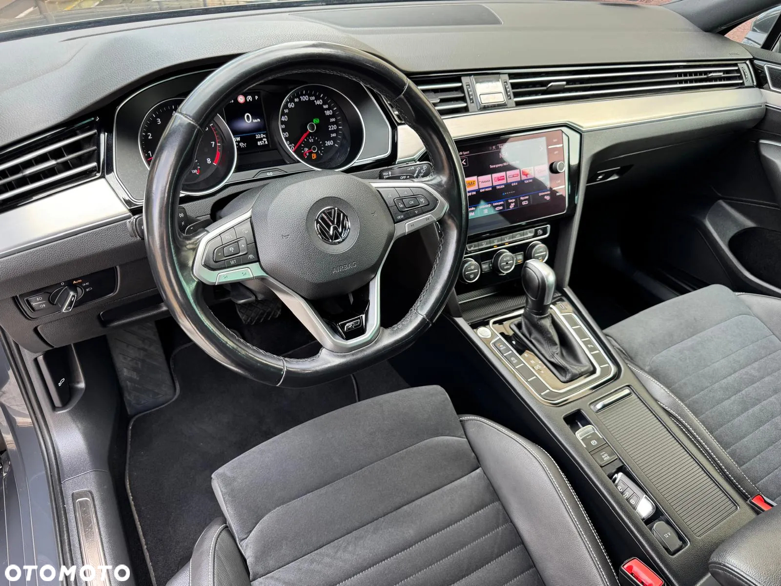 Volkswagen Passat 2.0 TSI Elegance DSG - 12