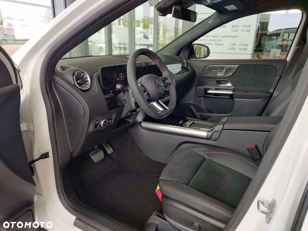 Mercedes-Benz GLA - 7