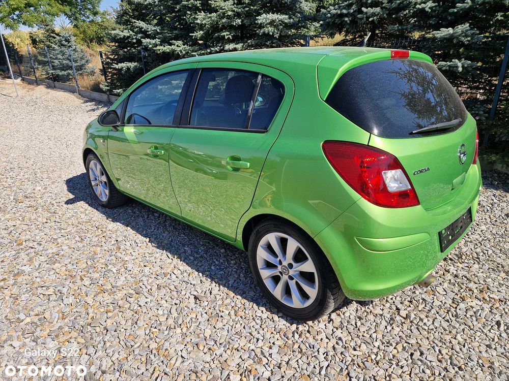 Opel Corsa 1.4 16V 150 Jahre - 11