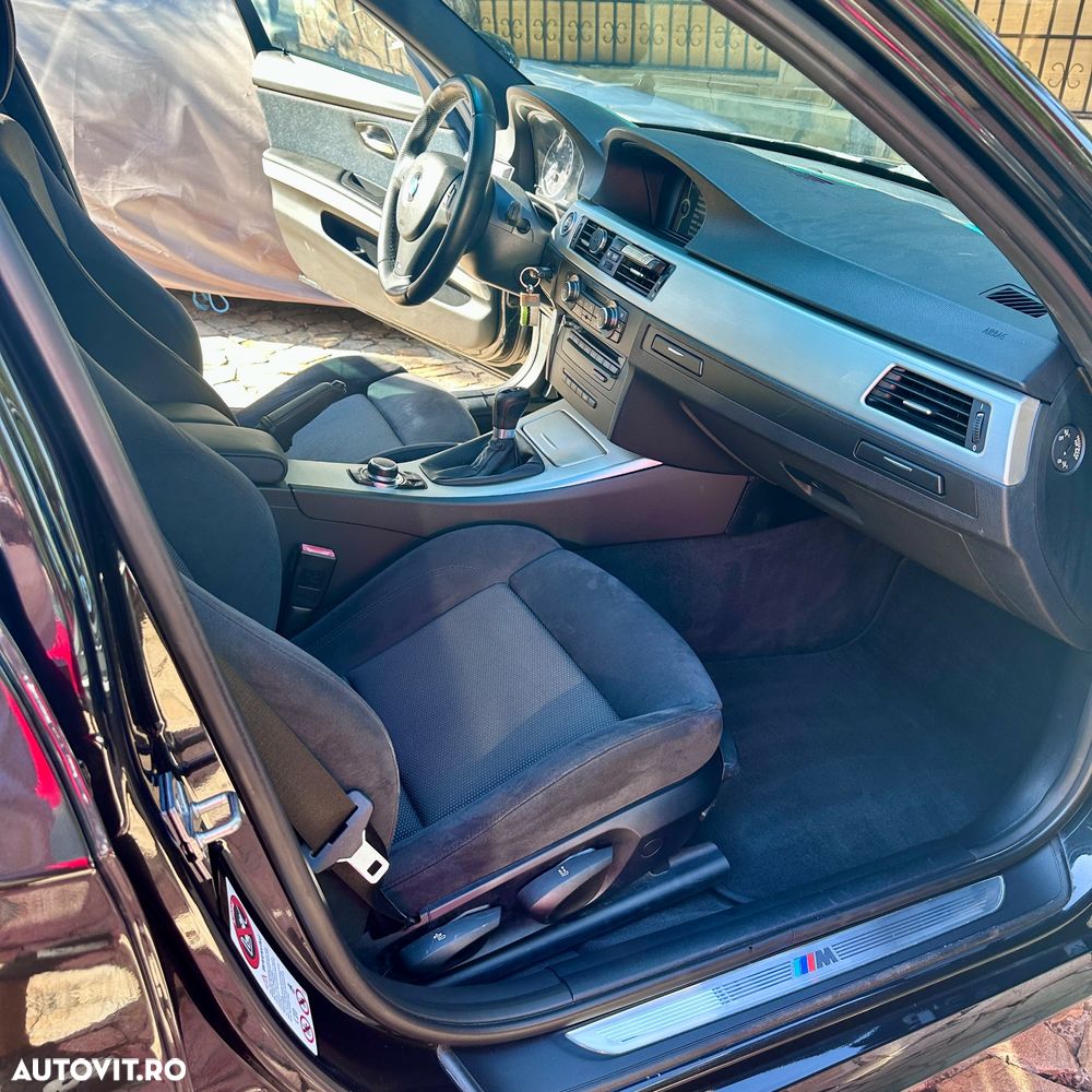 BMW Seria 3 320d DPF Touring Edition Sport - 11