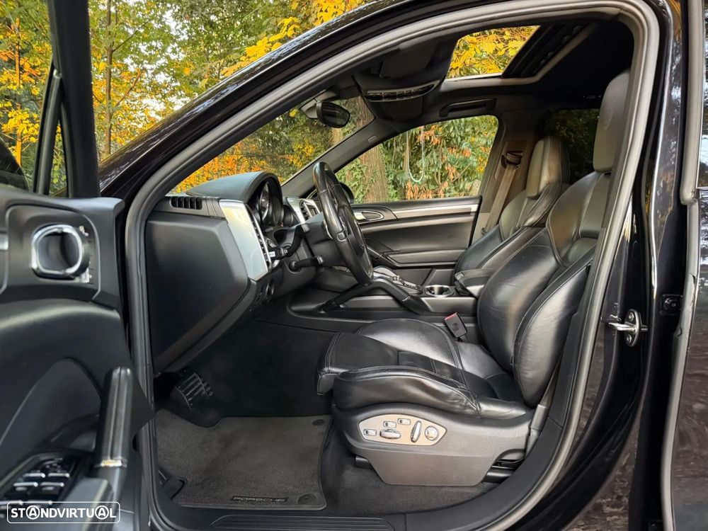 Porsche Cayenne Platinum Edition - 27