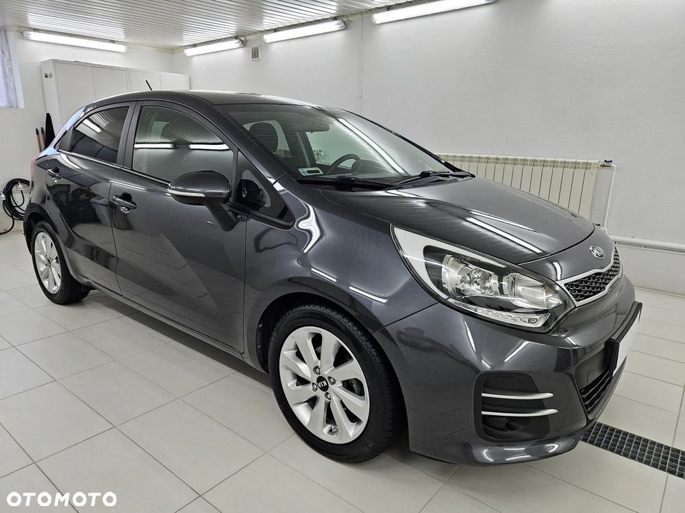 Kia Rio 1.2 L - 16
