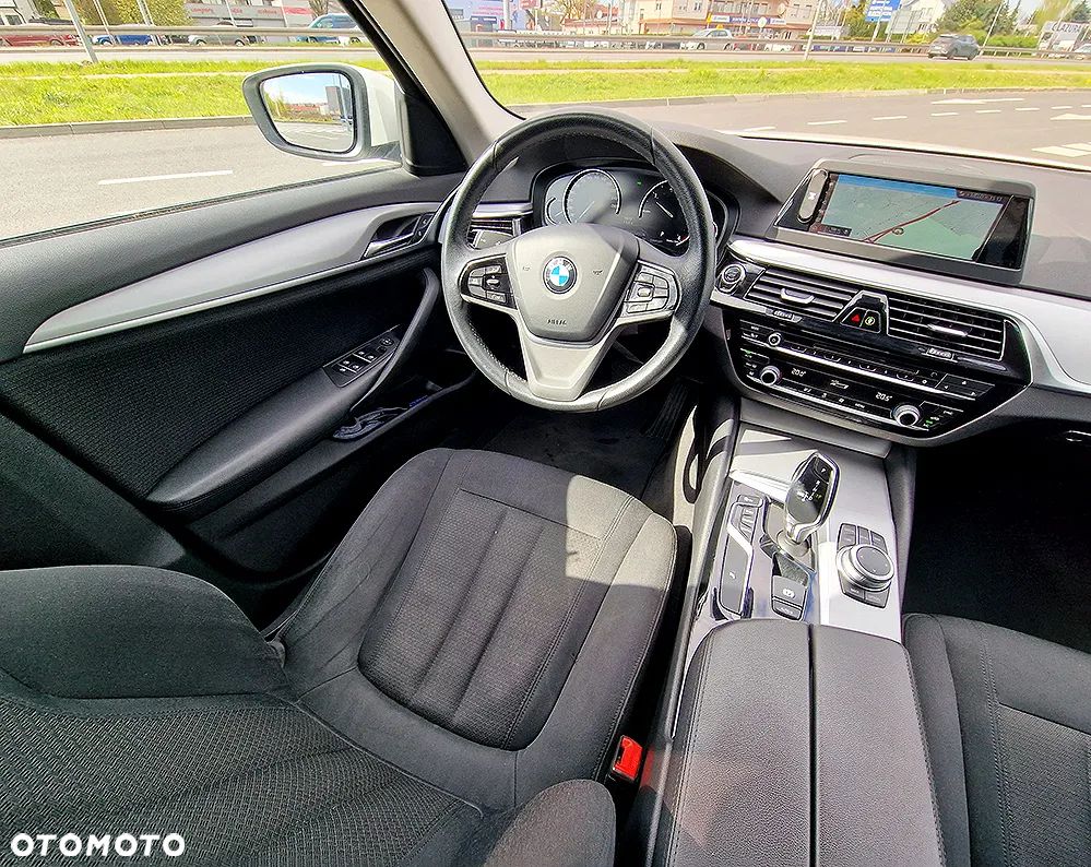 BMW Seria 5 518d Business Edition - 20
