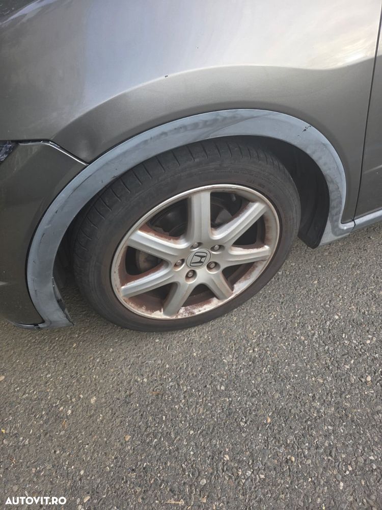 Honda Civic 1.8 Sport - 32