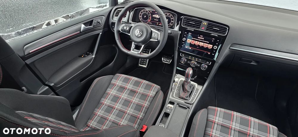 Volkswagen Golf 2.0 TSI BMT GTI Performance DSG - 24