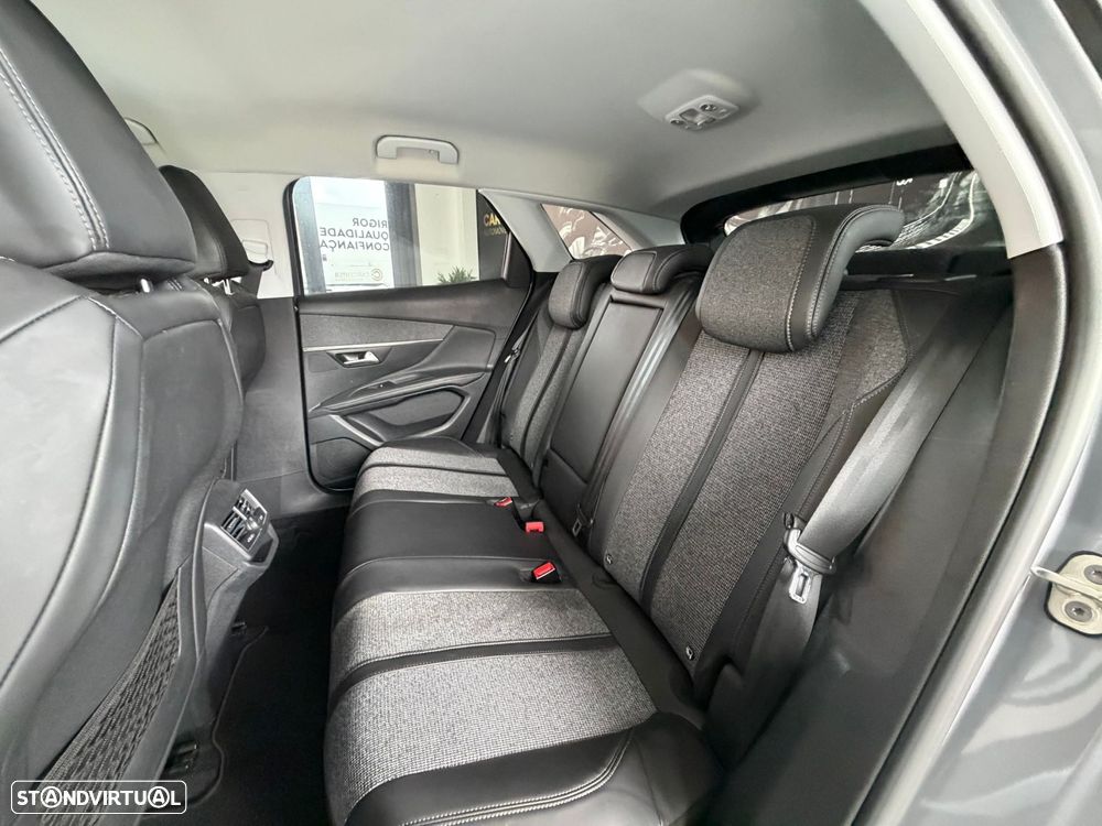 Peugeot 3008 1.2 PureTech Allure - 10