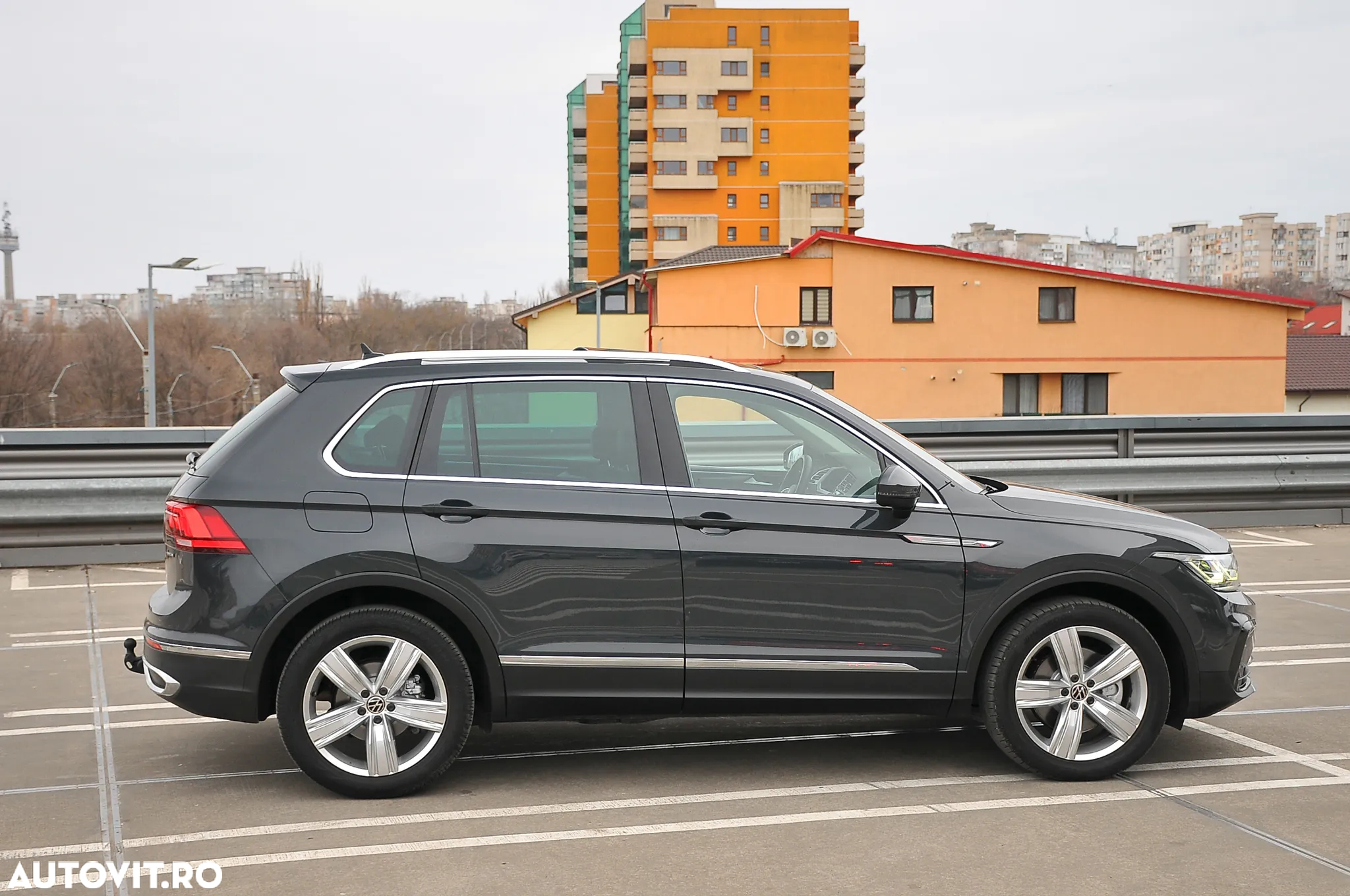 Volkswagen Tiguan 2.0 TDI SCR 4MOTION DSG Life - 10