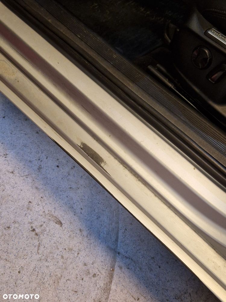 Volkswagen Passat - 28