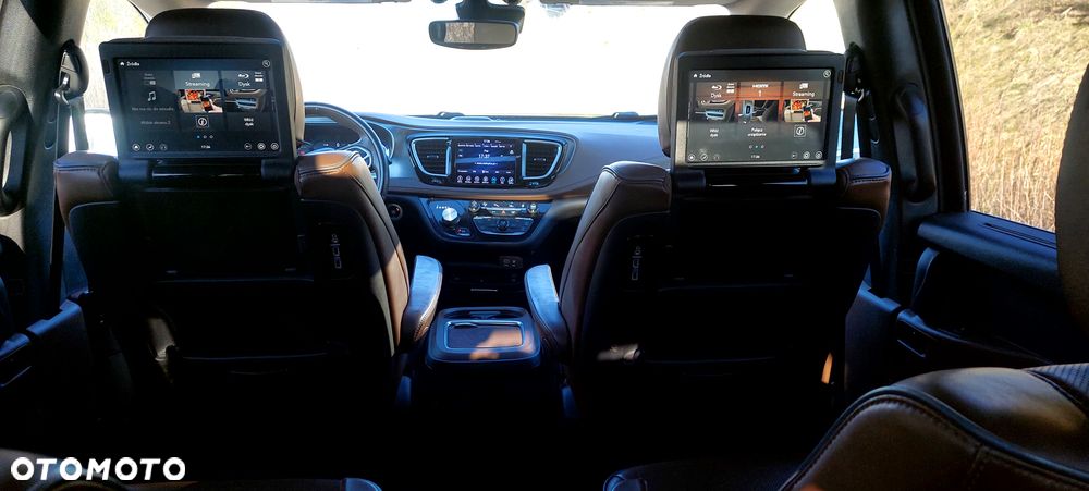 Chrysler Pacifica - 15