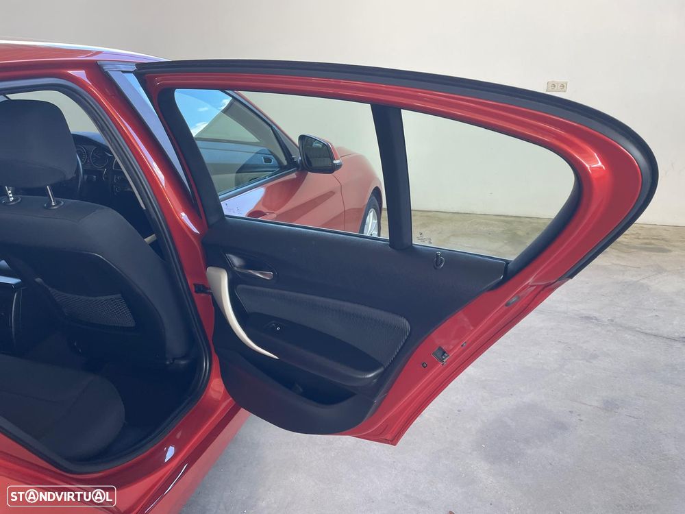 BMW 116 d EfficientDynamics Edition Sport Line - 29