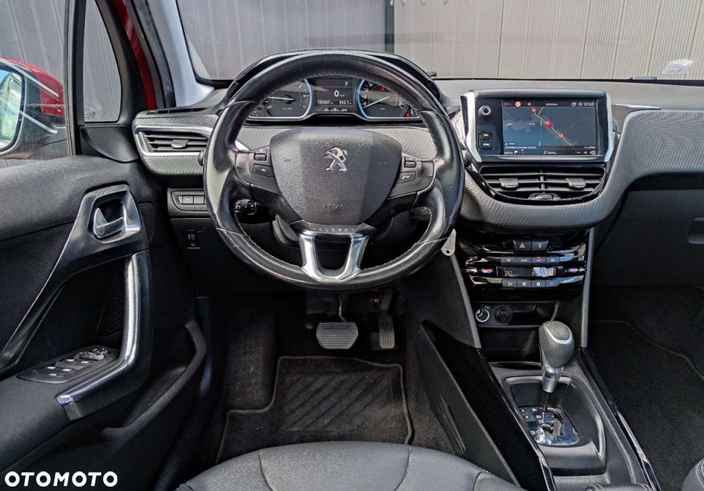 Peugeot 2008 PureTech 110 Stop&Start EAT6 Allure - 24