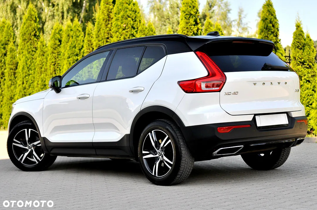 Volvo XC 40 T3 R-Design - 2