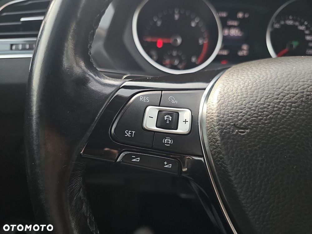 Volkswagen Tiguan Allspace 2.0 TDI 4Mot SCR Comfortline DSG 7os - 23
