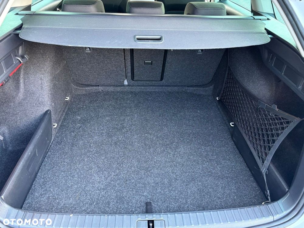 Skoda Octavia 2.0 TDI Selection DSG - 17