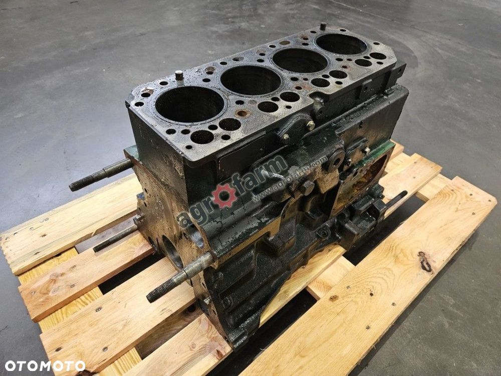 Blok silnika John Deere 5725, 5625, 5510 - 1